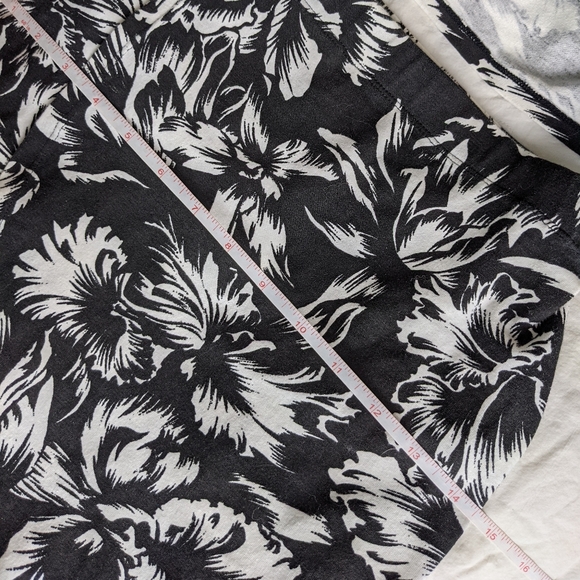 Dingolay EUC floral 2 Piece skirt set crop tie top small Barbados black white - Picture 15 of 16